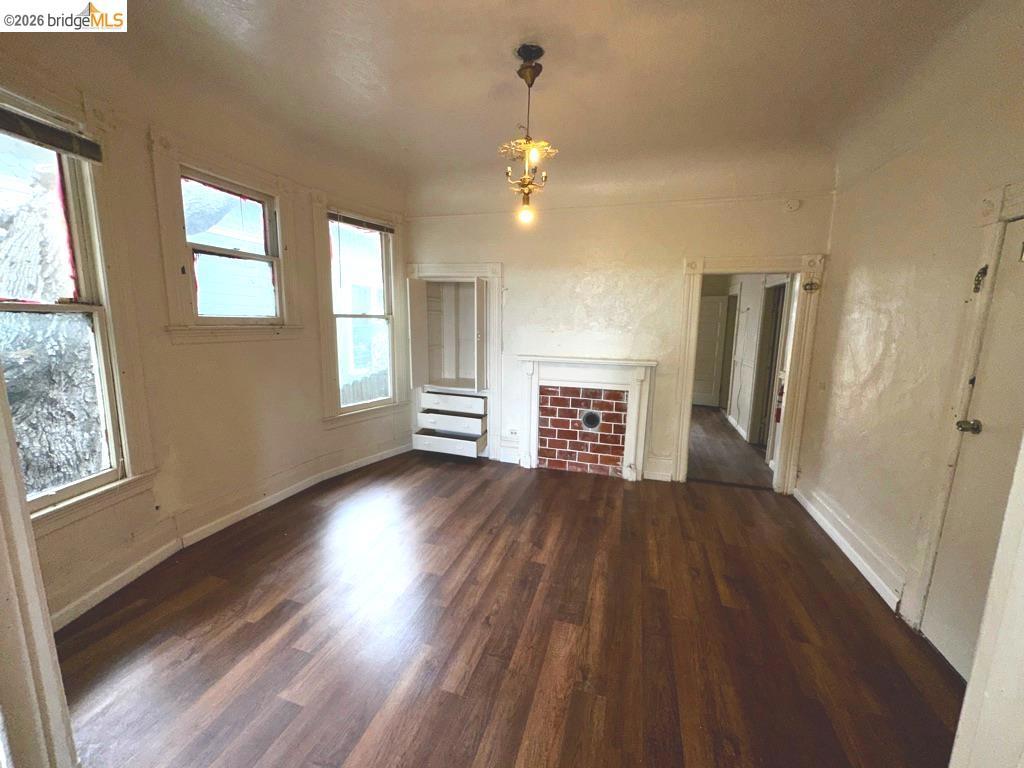 630 York Property Photo 44