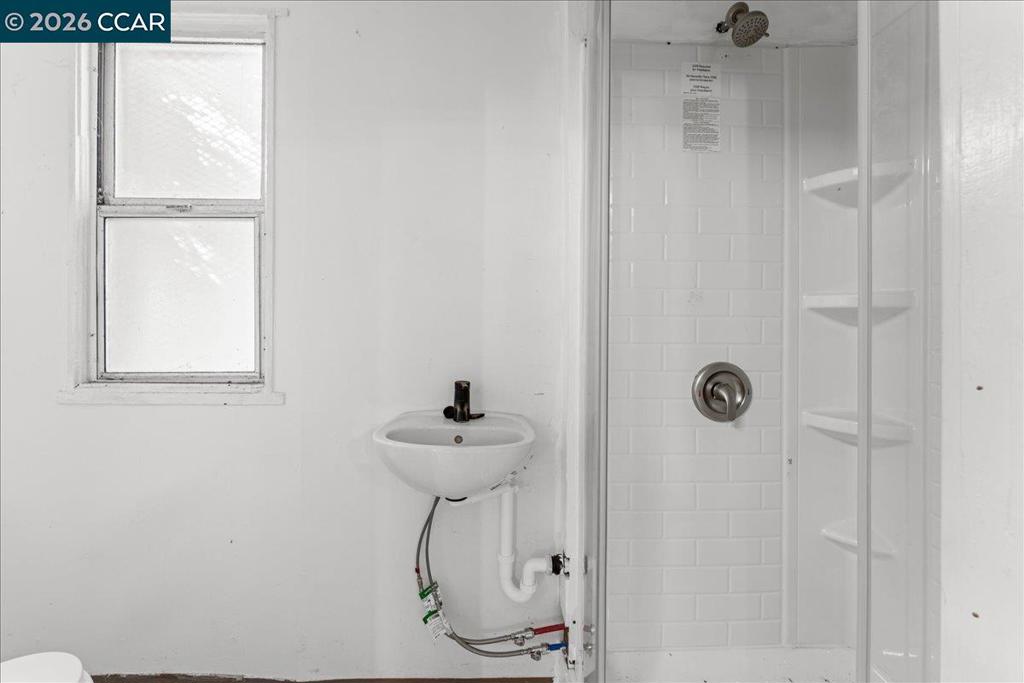 1222 Solano Property Photo 4