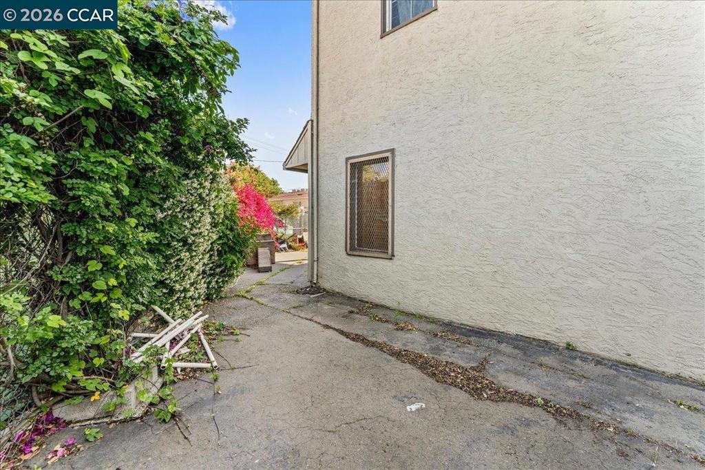 1222 Solano Property Photo 14