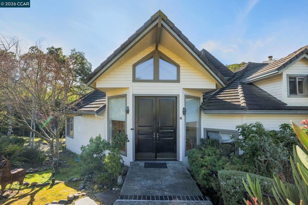 4 Julianna Property Photo 2