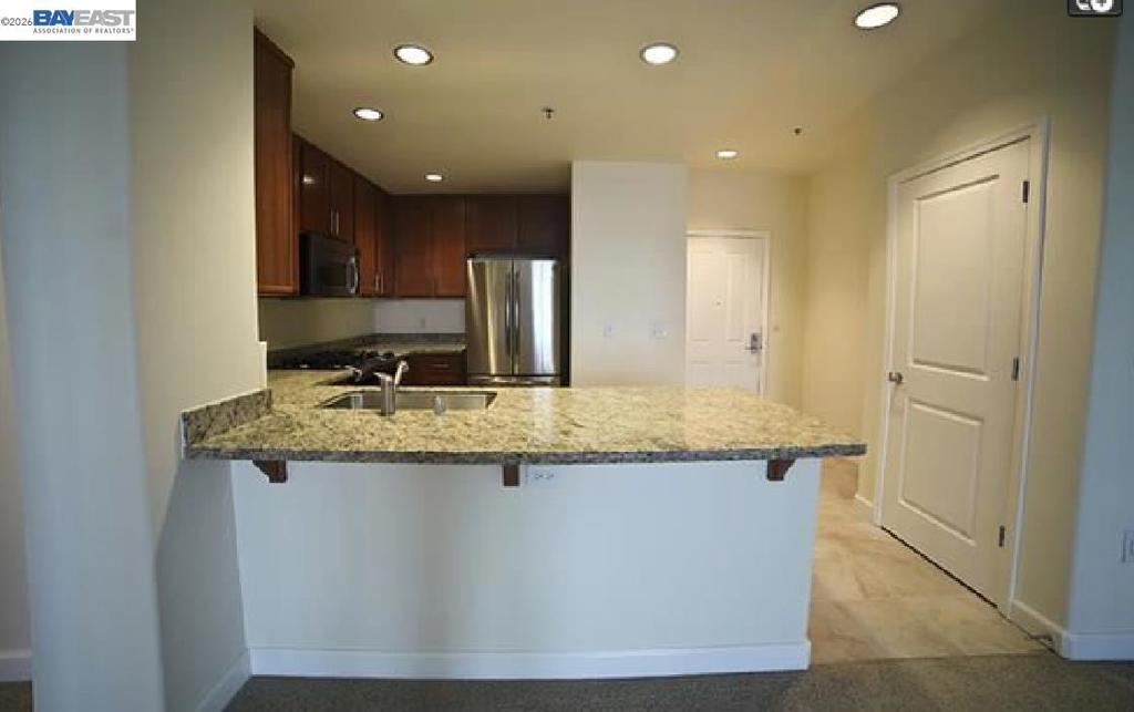 423 7th St 208 Property Photo 5