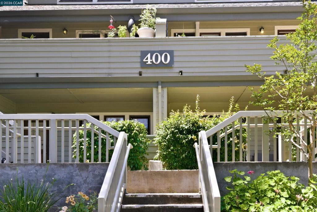 400 Suntree Ln 402 Property Photo 5