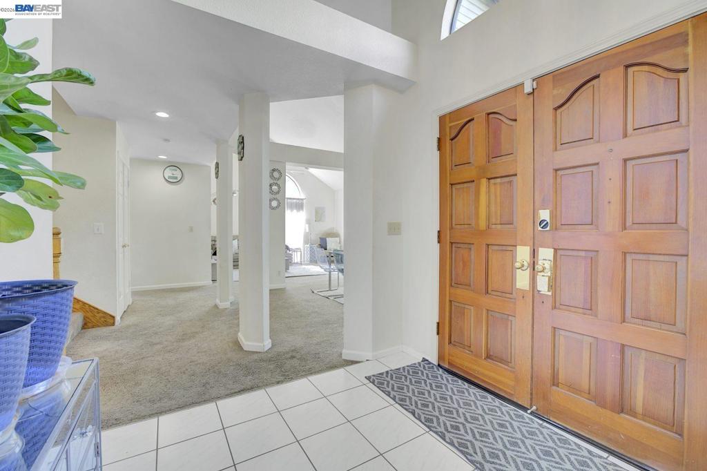 38179 Acacia Ct Property Photo 2