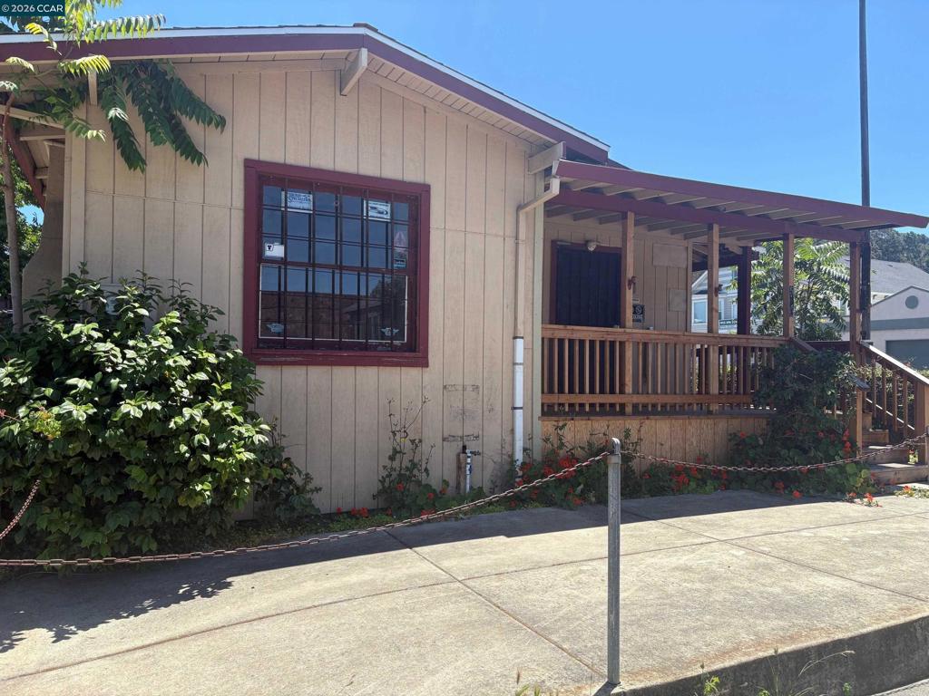 516 Ward St Property Photo 1