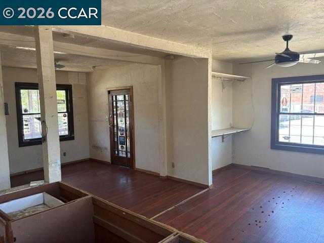 516 Ward St Property Photo 4