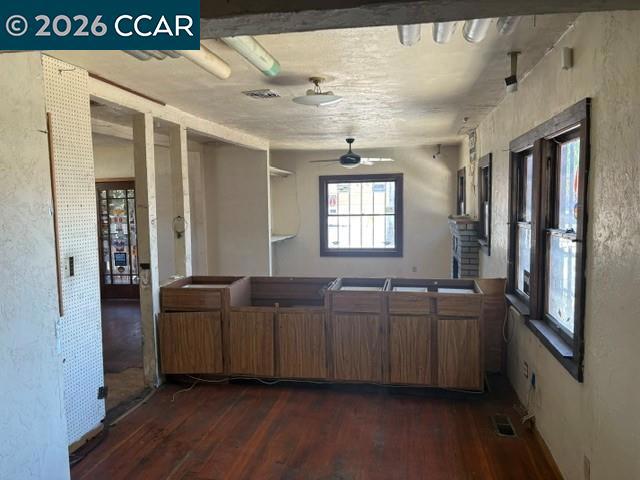 516 Ward St Property Photo 8