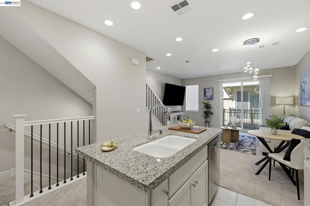 1820 Enclave Pl Property Photo 16