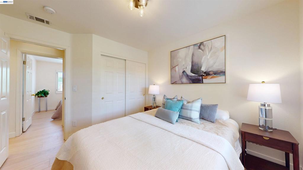 3412 Fitzsimmons Cmn Property Photo 28