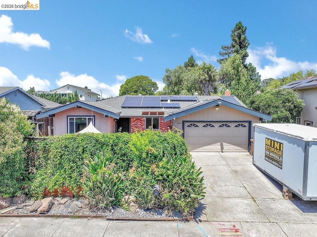 1249 Heavenly Dr Property Photo 4