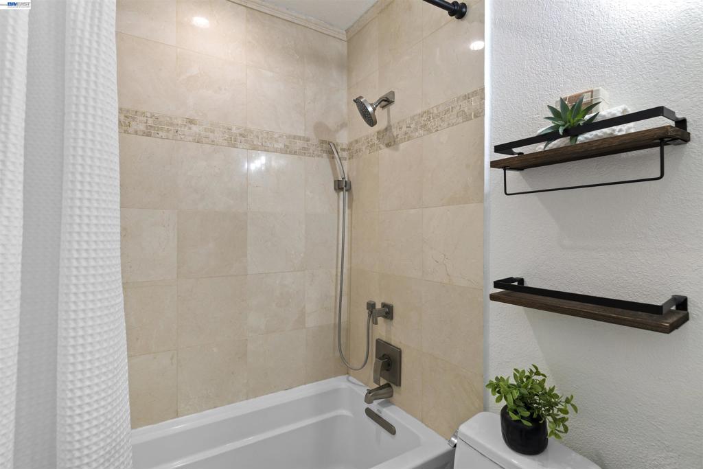 7722 Chantilly Dr Property Photo 29