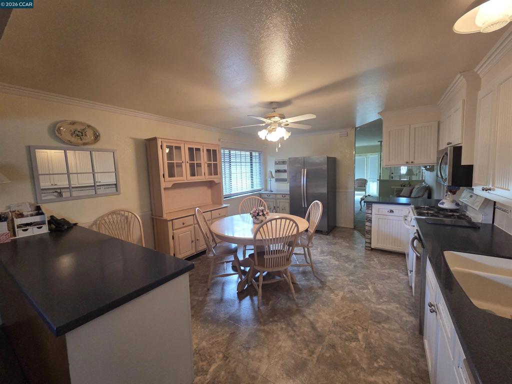 3610 Carrillo Drive Property Photo 5