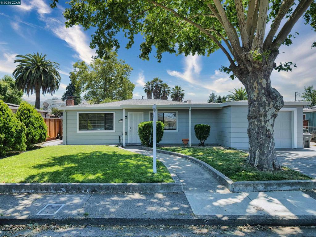 1156 Santa Barbara Dr Property Photo 4