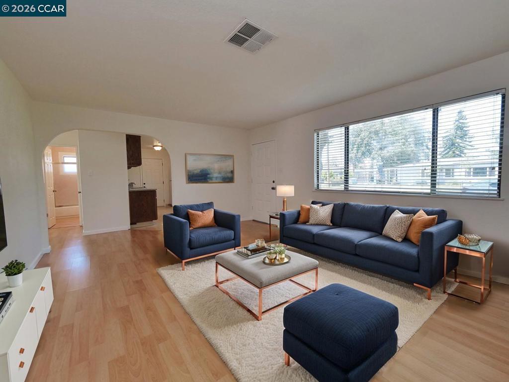 1156 Santa Barbara Dr Property Photo 25
