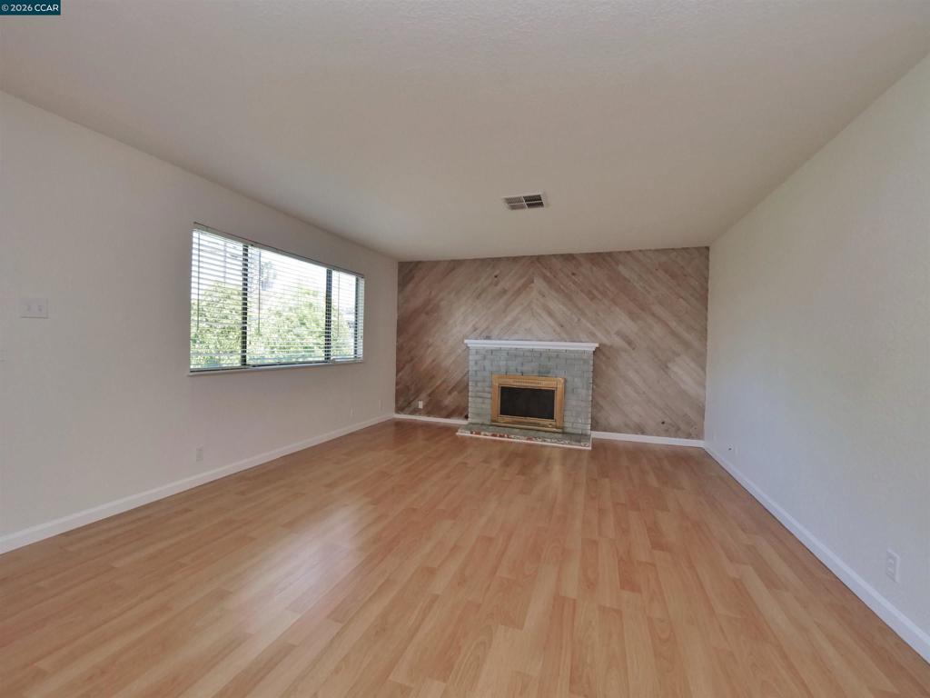 1156 Santa Barbara Dr Property Photo 27