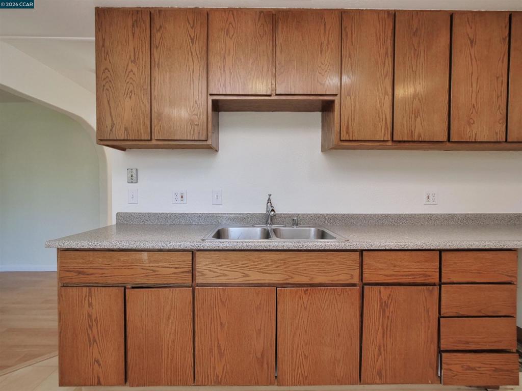 1156 Santa Barbara Dr Property Photo 31