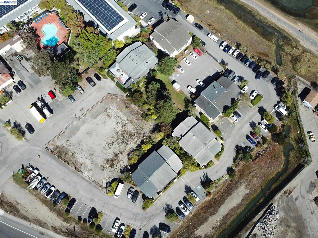 150 Shoreline Hwy Property Photo 7