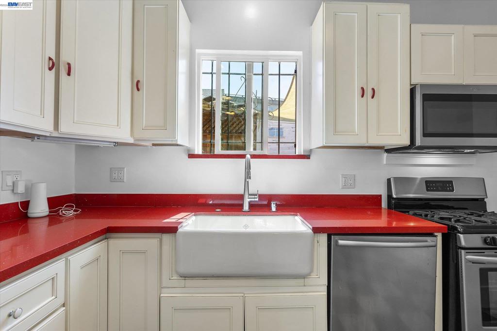 3246 Mlk Jr. Way Property Photo 11