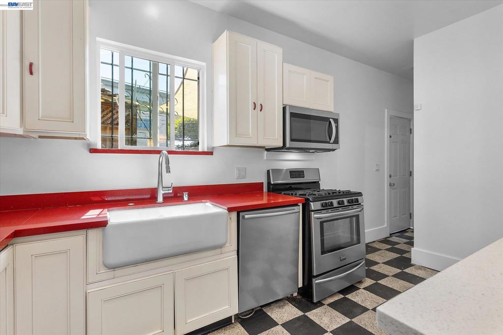 3246 Mlk Jr. Way Property Photo 13