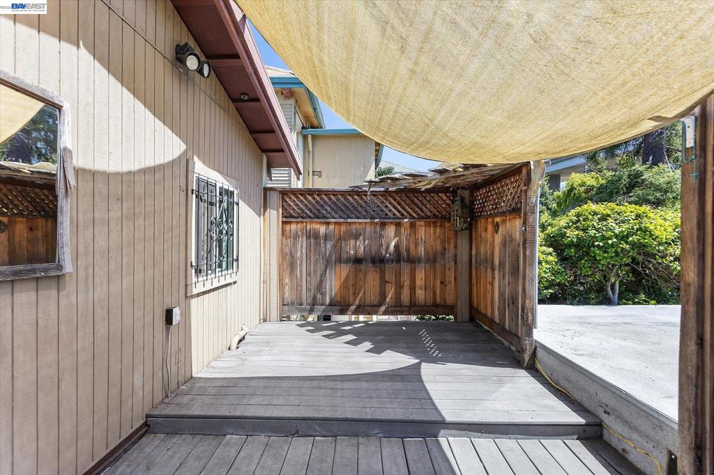 3246 Mlk Jr. Way Property Photo 27