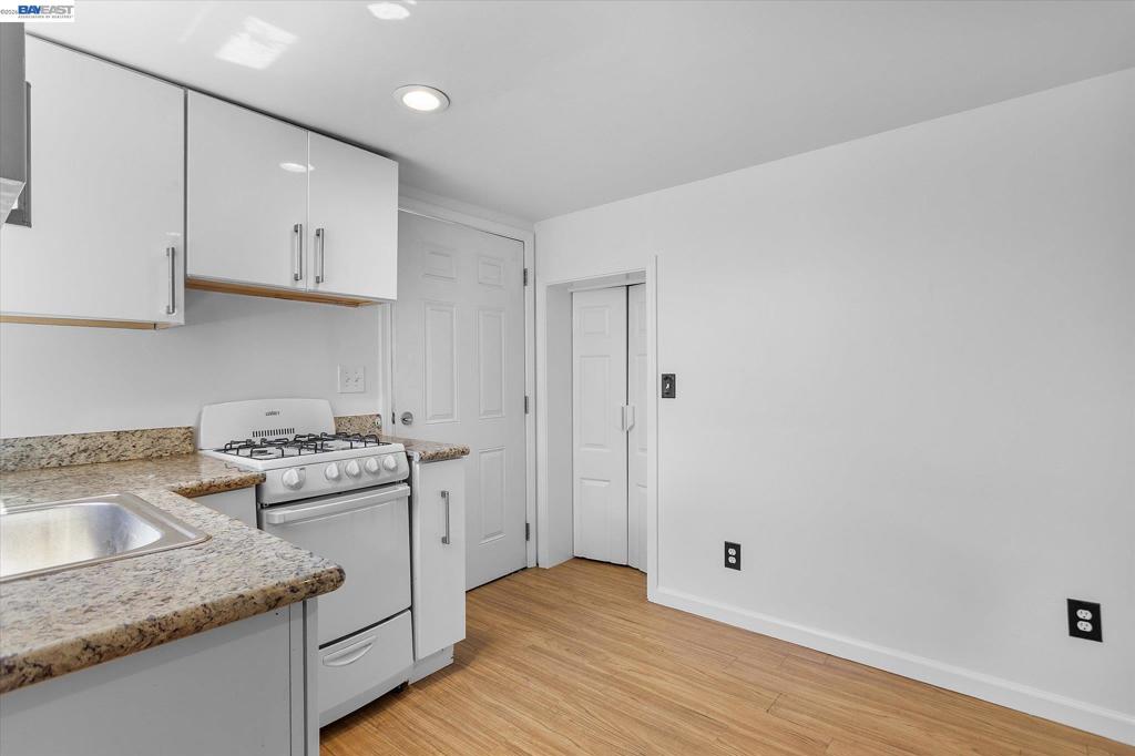 3246 Mlk Jr. Way Property Photo 35