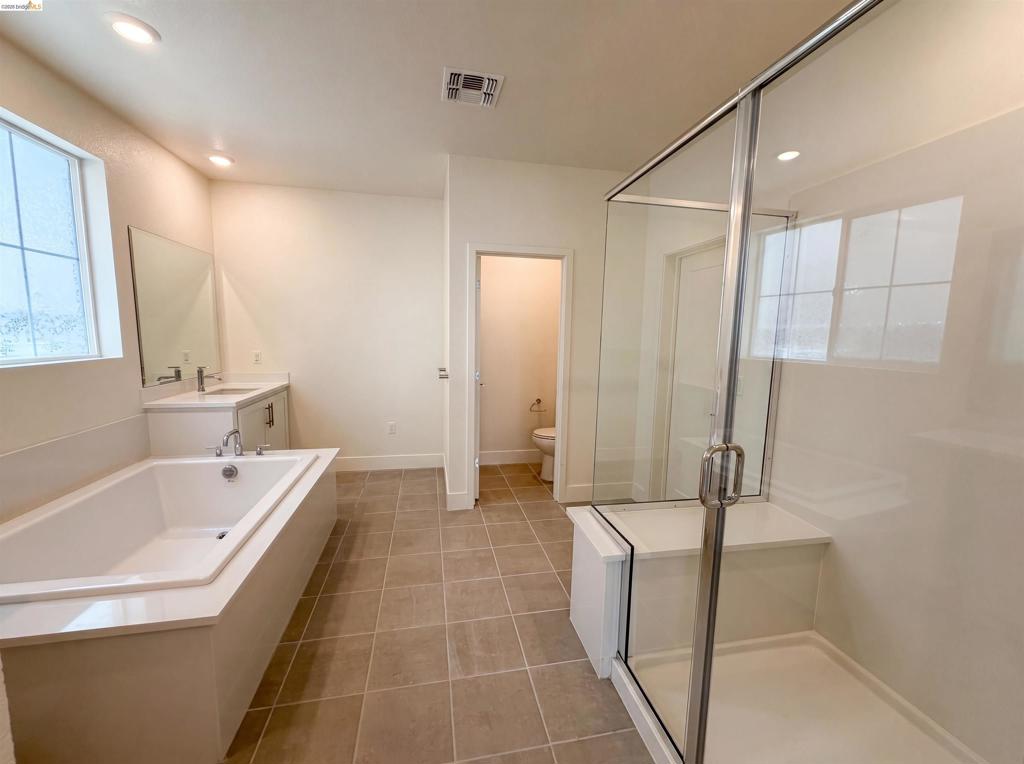 9034 Rudder Way Property Photo 10