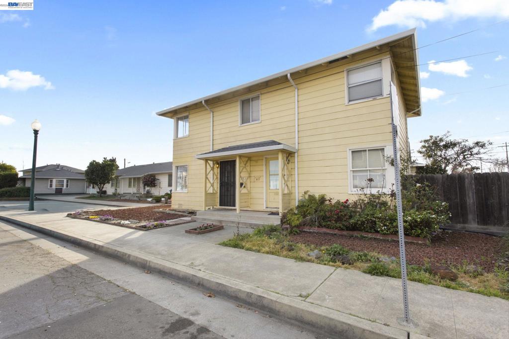 1815 Second Street Property Photo 28