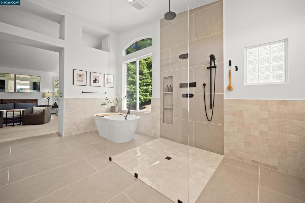 1020 Pebble Beach Dr Property Photo 7