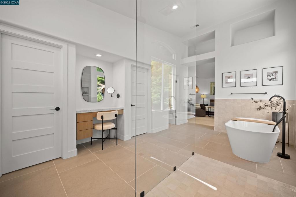 1020 Pebble Beach Dr Property Photo 8