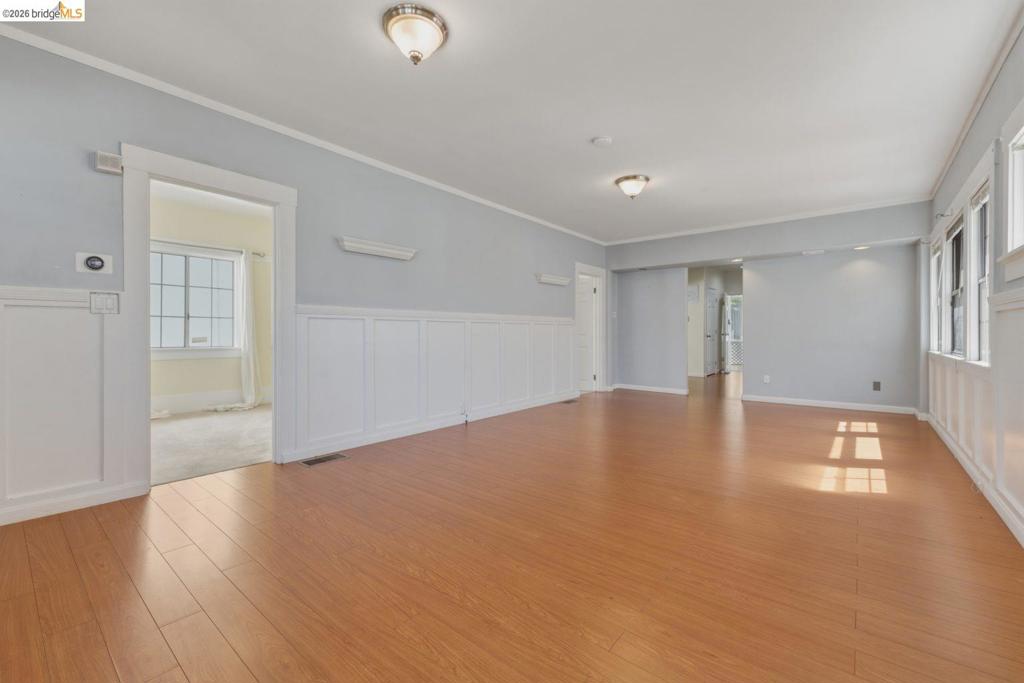 340 Foothill Blvd Property Photo 6
