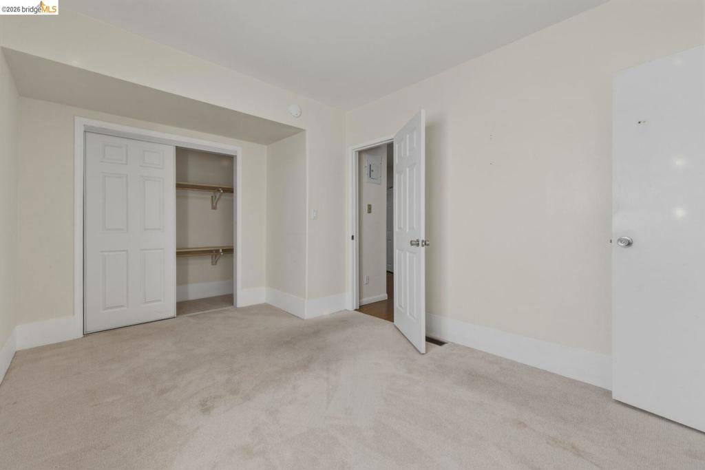 340 Foothill Blvd Property Photo 17