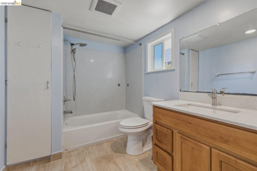 340 Foothill Blvd Property Photo 25