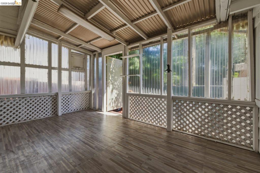 340 Foothill Blvd Property Photo 28