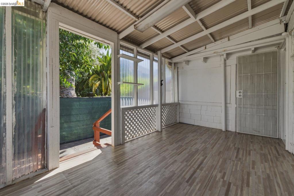 340 Foothill Blvd Property Photo 29