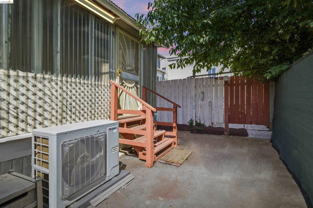340 Foothill Blvd Property Photo 33