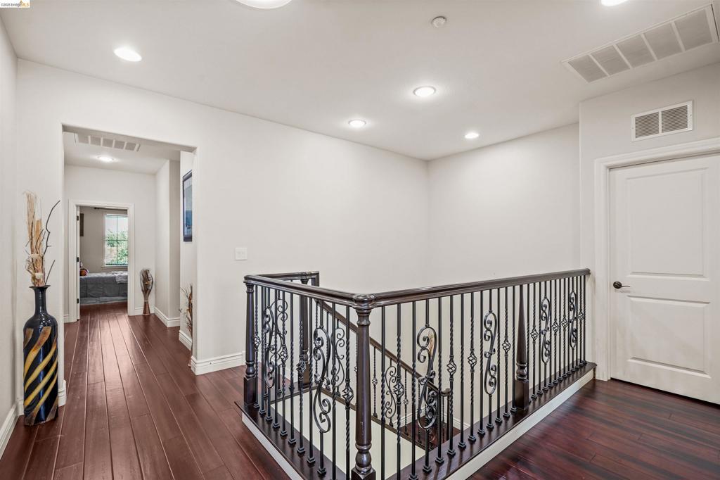1596 Cherry Blossom Ct Property Photo 27