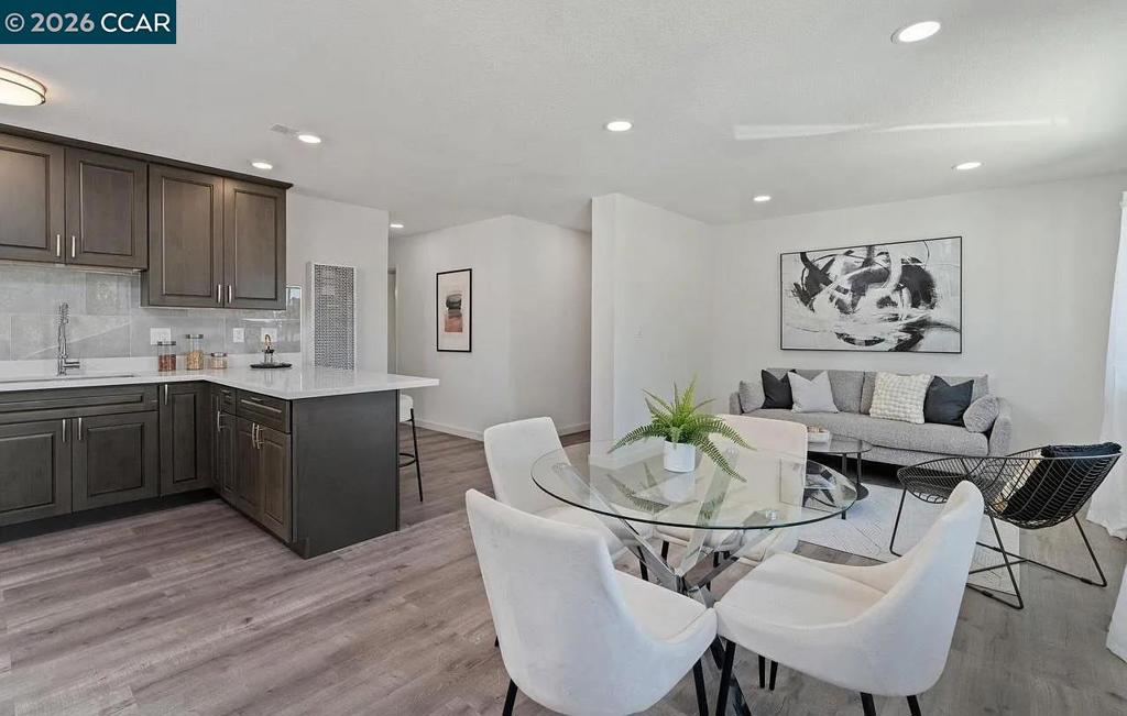 41137353 Property Photo 1