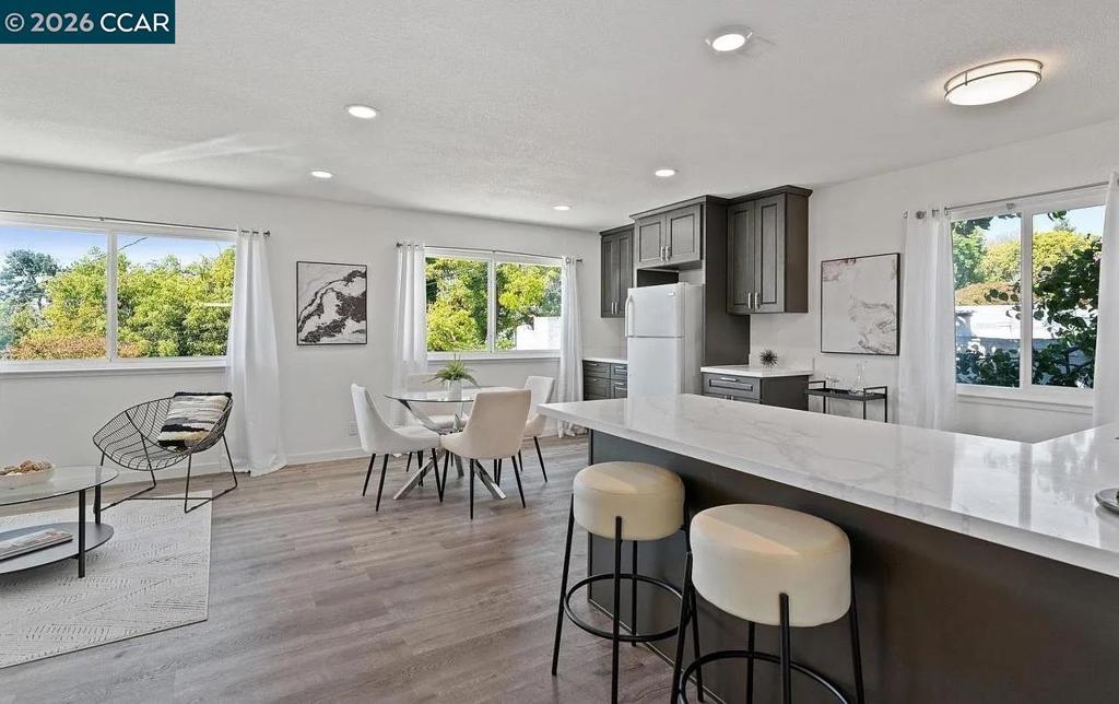 41137353 Property Photo 2