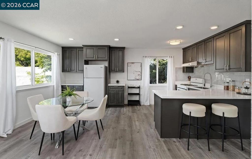 41137353 Property Photo 15