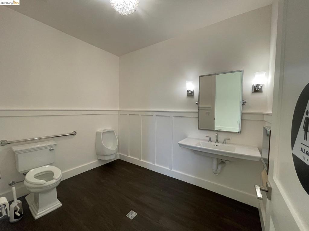 3870 Balfour Rd Suite D Property Photo 8