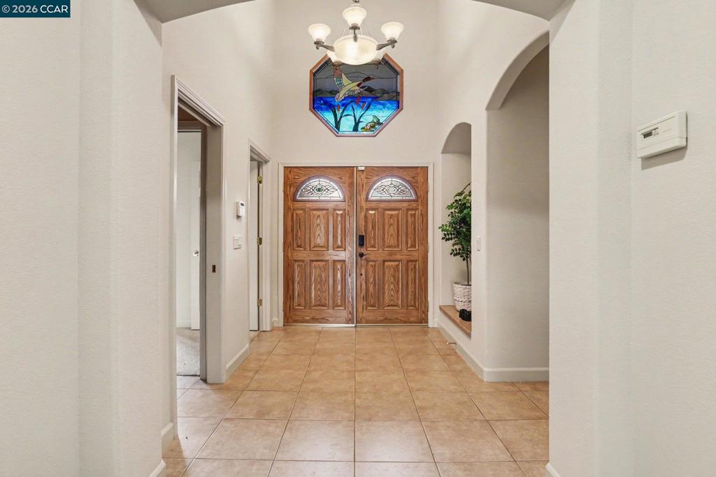 5666 Oakmont Ct Property Photo 5