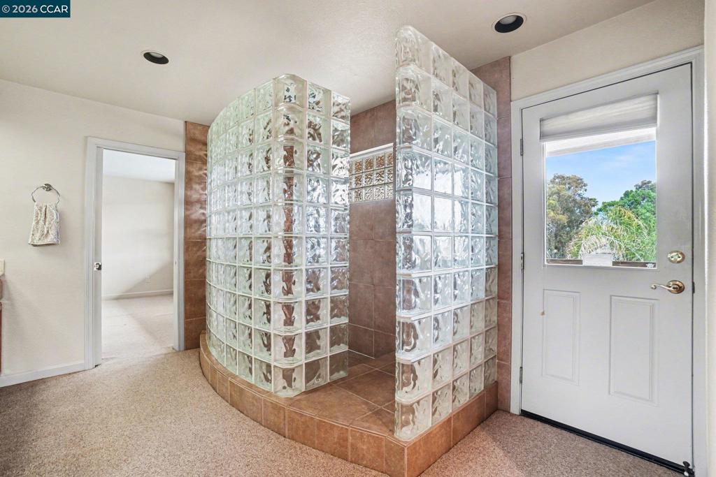 5666 Oakmont Ct Property Photo 32
