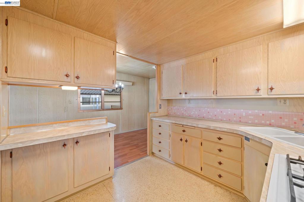 18 Galloway Dr Property Photo 12