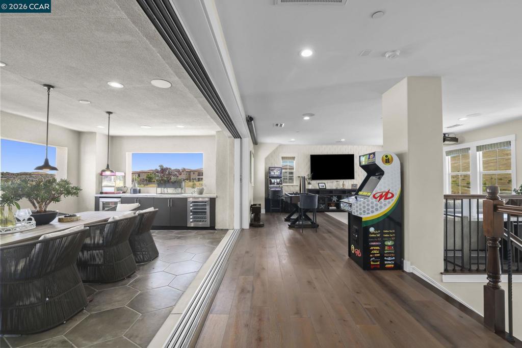 600 Thyme Way Property Photo 4