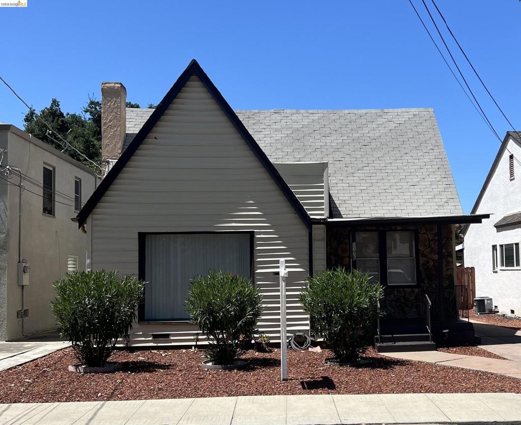 1376 Elm Street Property Photo 1