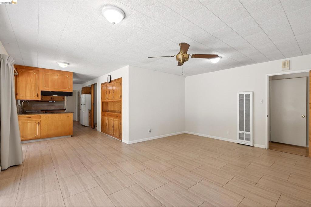 2148 Frederick St Property Photo 11