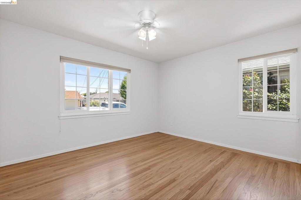 2148 Frederick St Property Photo 23