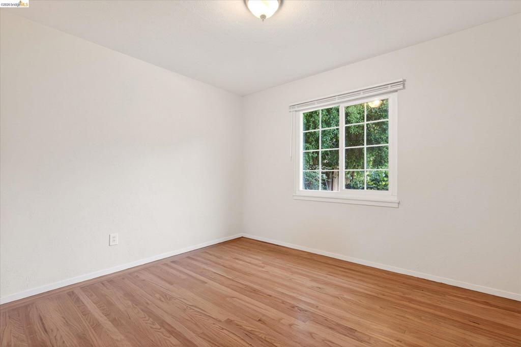 2148 Frederick St Property Photo 24