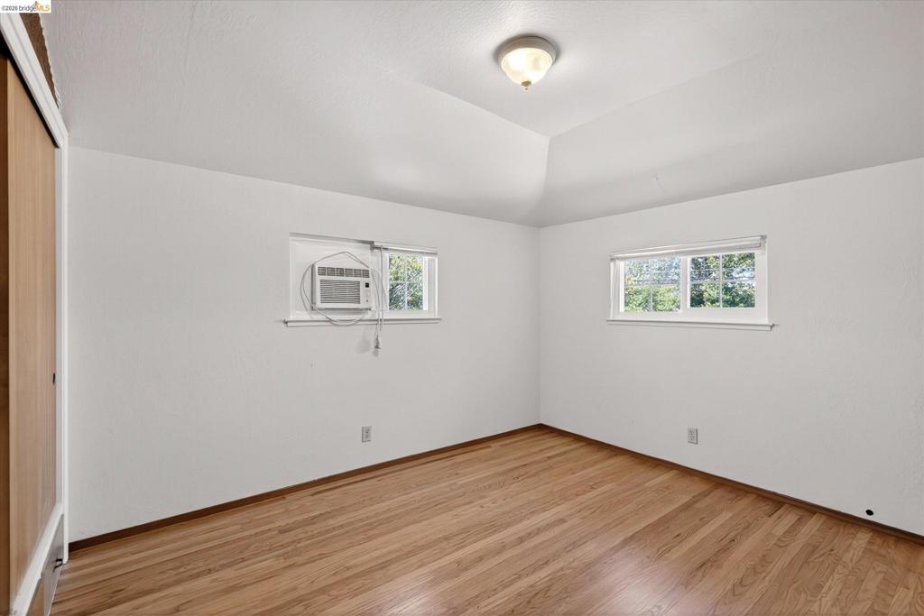 2148 Frederick St Property Photo 27