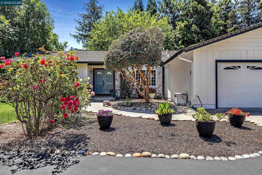 1730 Elm Rd Property Photo 1