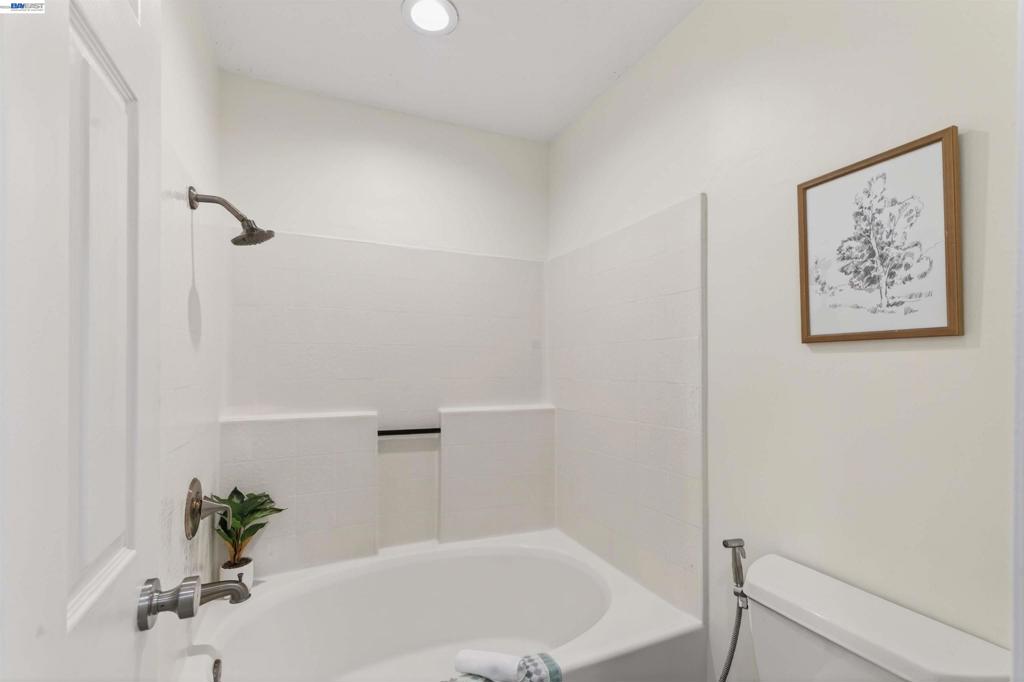 7483 Stonedale Dr Property Photo 34